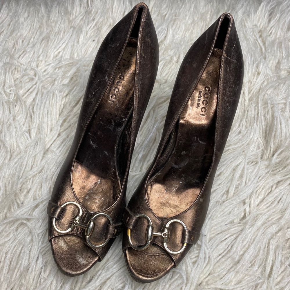 GUCCI guccissima brown peeptoe heels with logo buckle